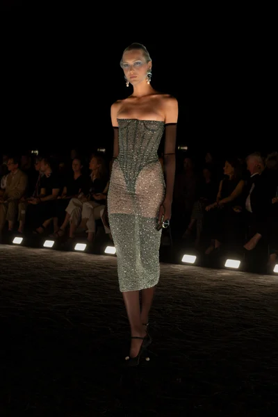 Look 23